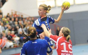 Gisa Klaunig wirft auch in den kommenden beiden Jahren ihre Tore für die HSG. Foto: brink-medien